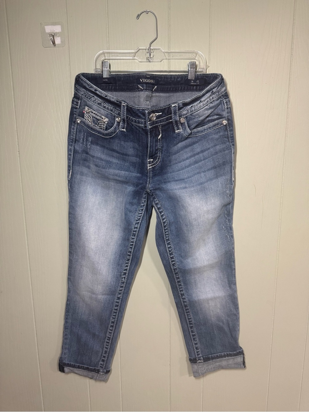 Vigoss Women's Light-Mid Wash Cropped Jeans